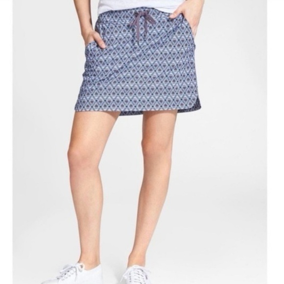 Athleta Midtown Stretch Women’s Skort - Picture 2 of 11